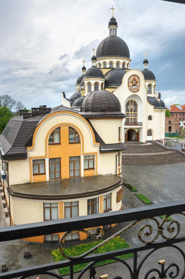 Elite Loft Apart Коломыя Экстерьер фото